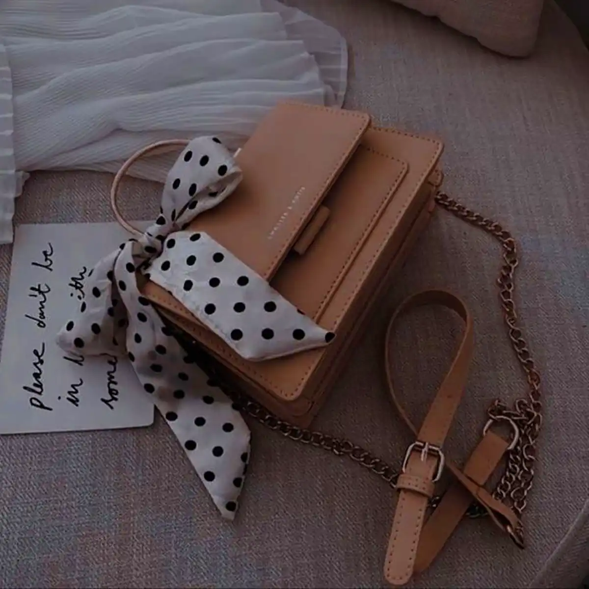 کیف دستی با پاپیون زنانه (جدیدترین مدل های ترند امسال ۱۴۰۴ - ۲۰۲۵) کیف دستی با پاپیون زنانه