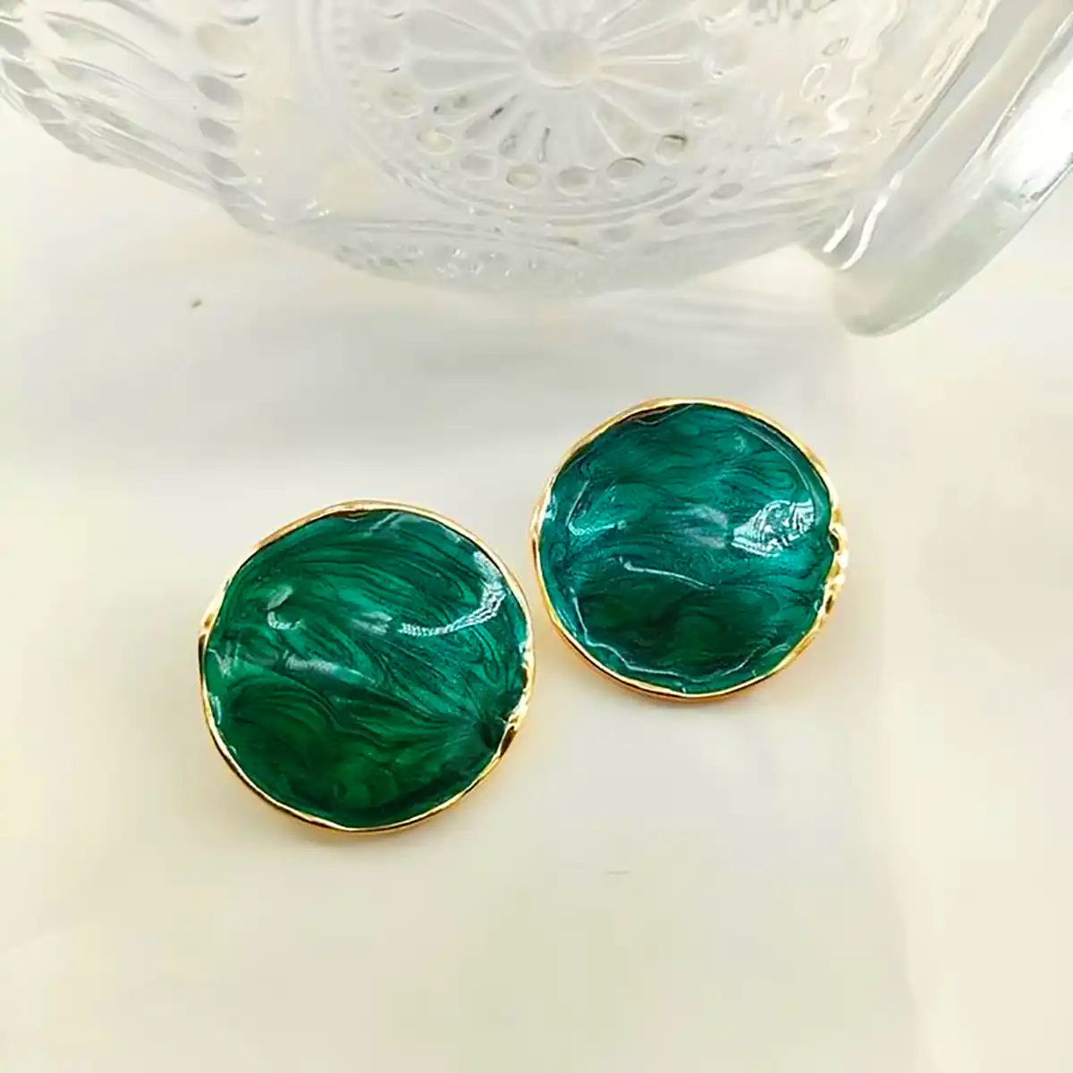 گوشواره ساده و گرانبها سنگی