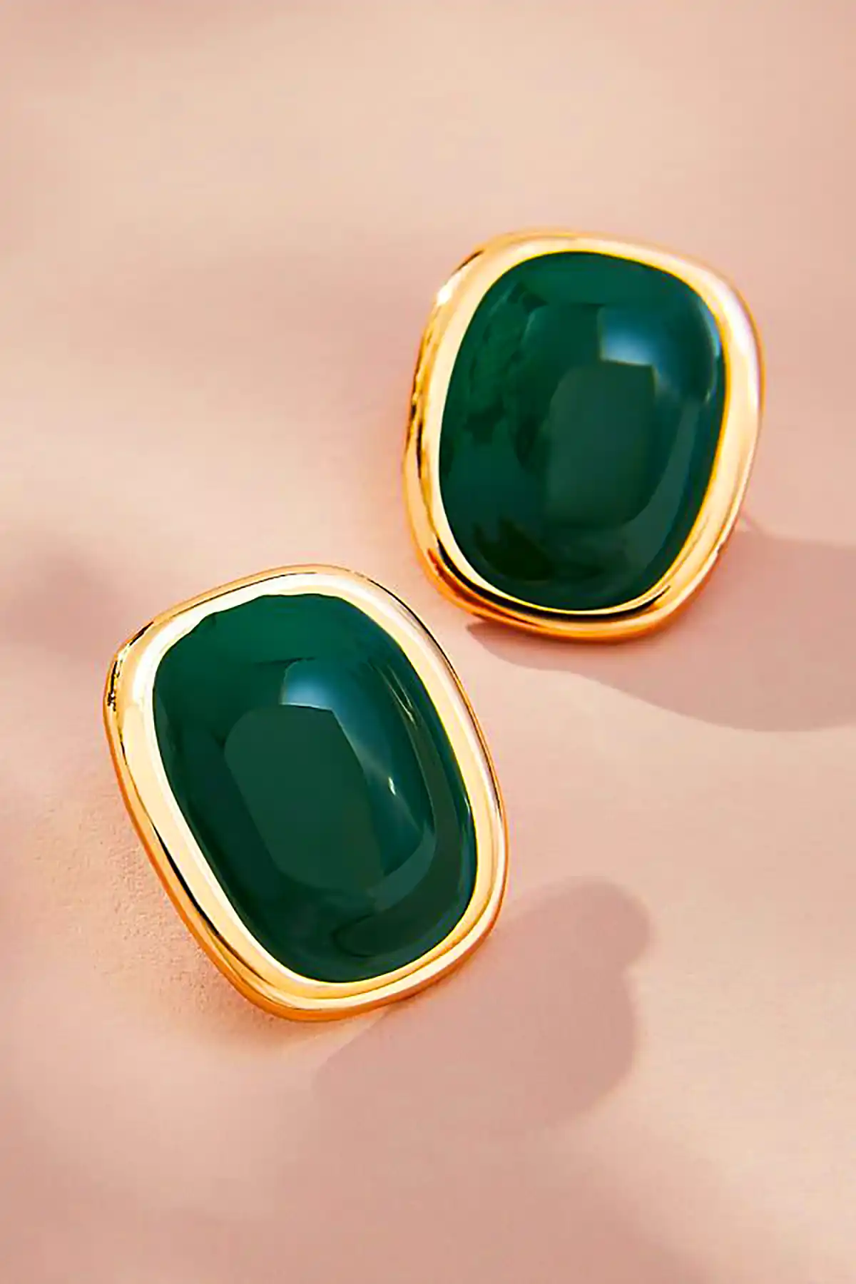 گوشواره ساده و گرانبها سنگی