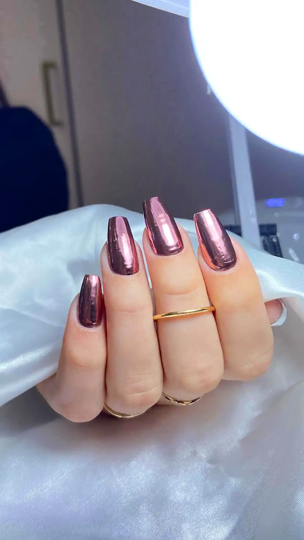 طرح ساده و تک رنگ برای ناخن