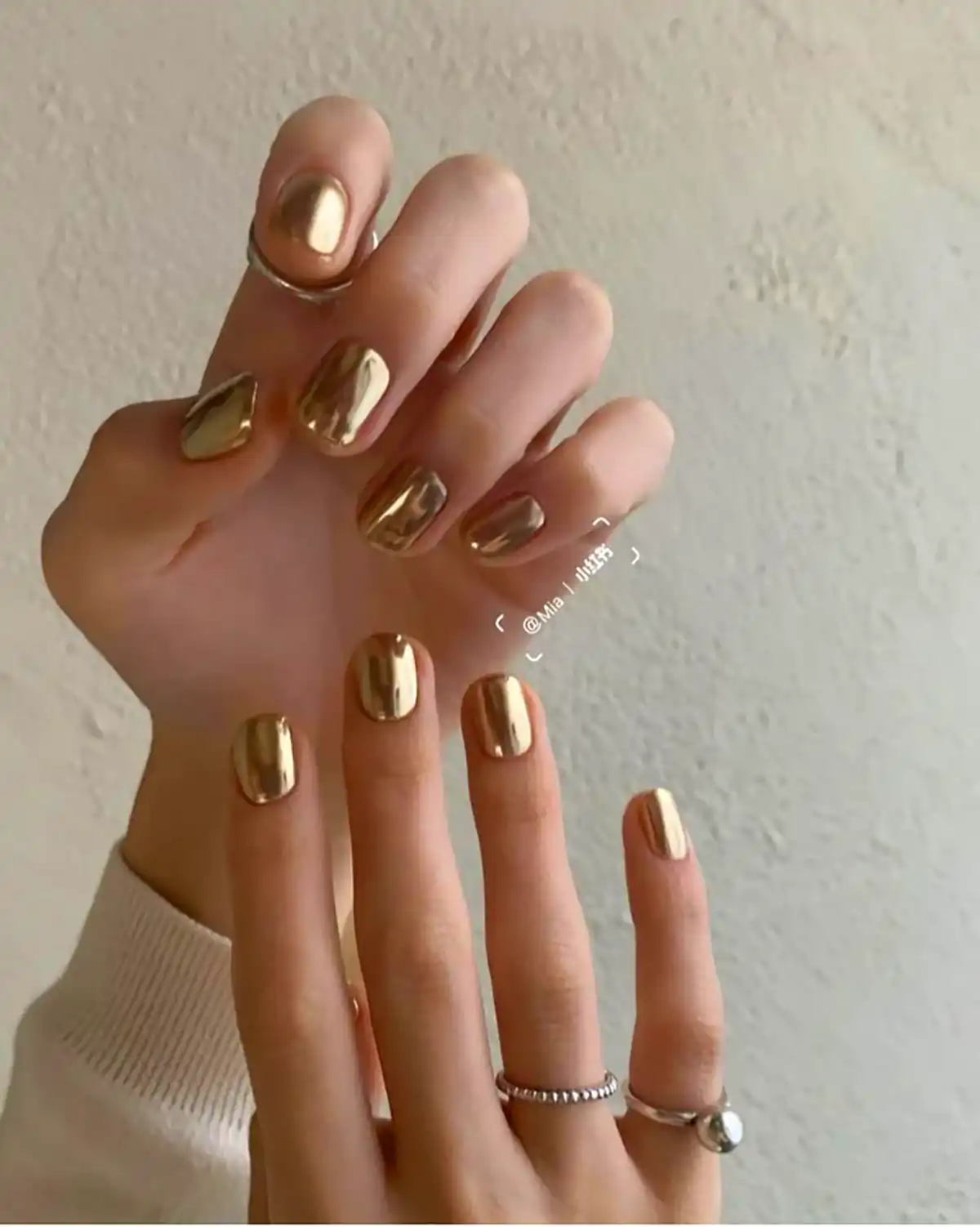 طرح ساده و تک رنگ برای ناخن
