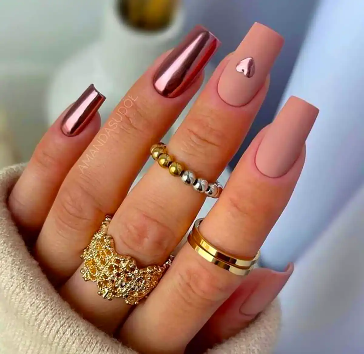 طرح ساده و تک رنگ برای ناخن