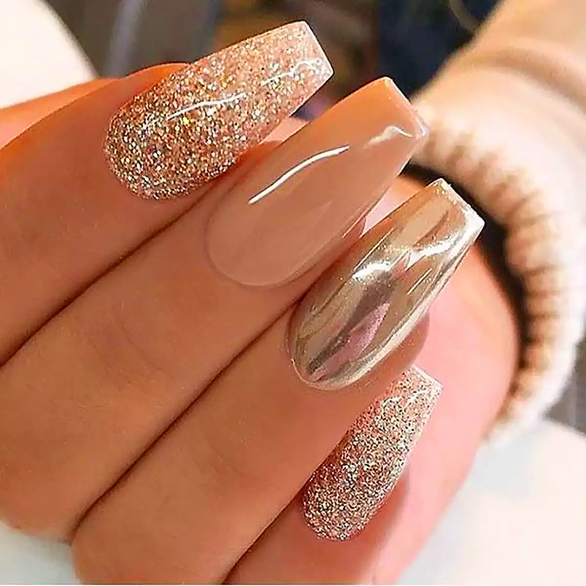 طرح ساده و تک رنگ برای ناخن