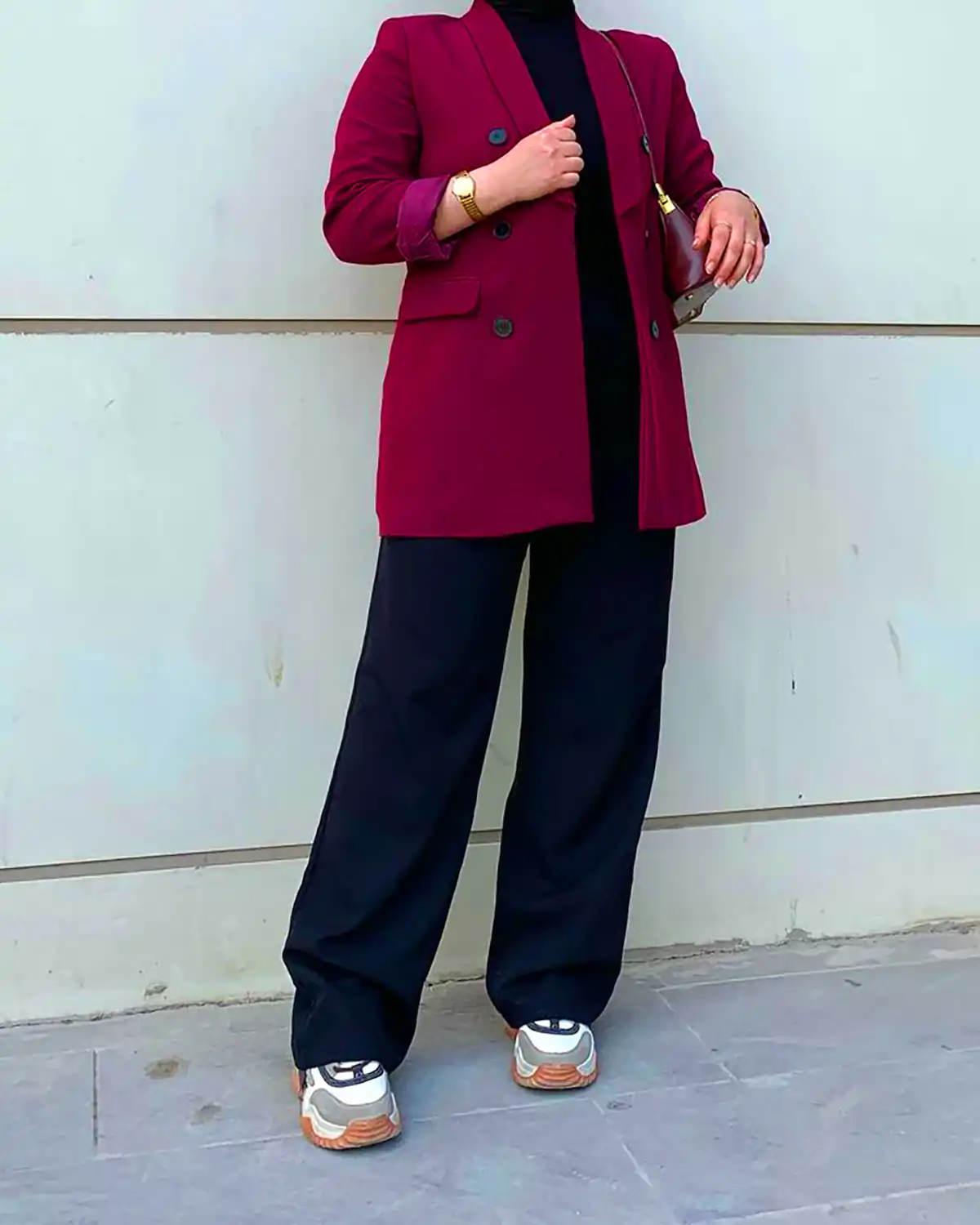 تیپ زمستونی شیک با مانتو چری