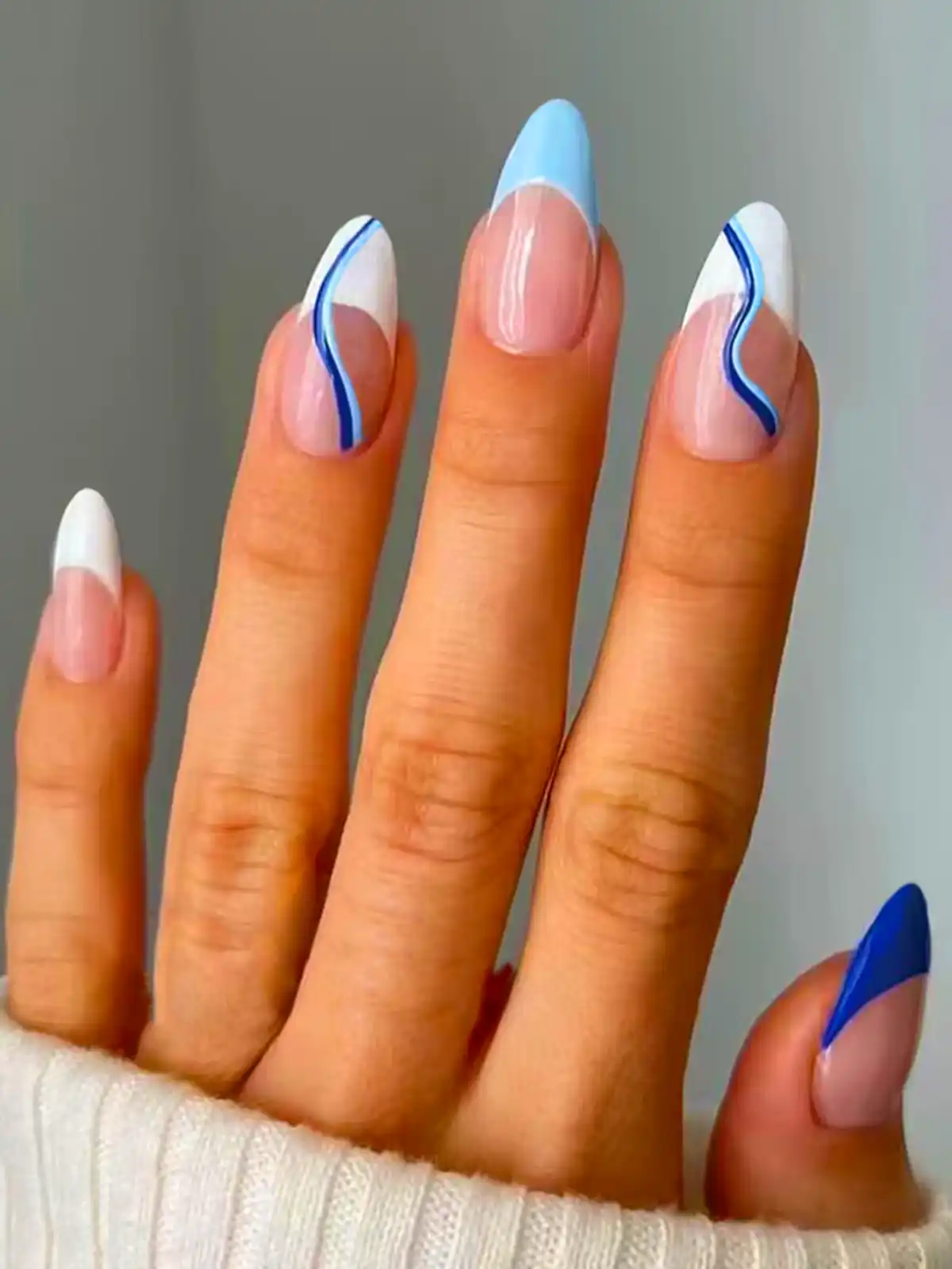 طراحی ناخن با خطوط نامنظم