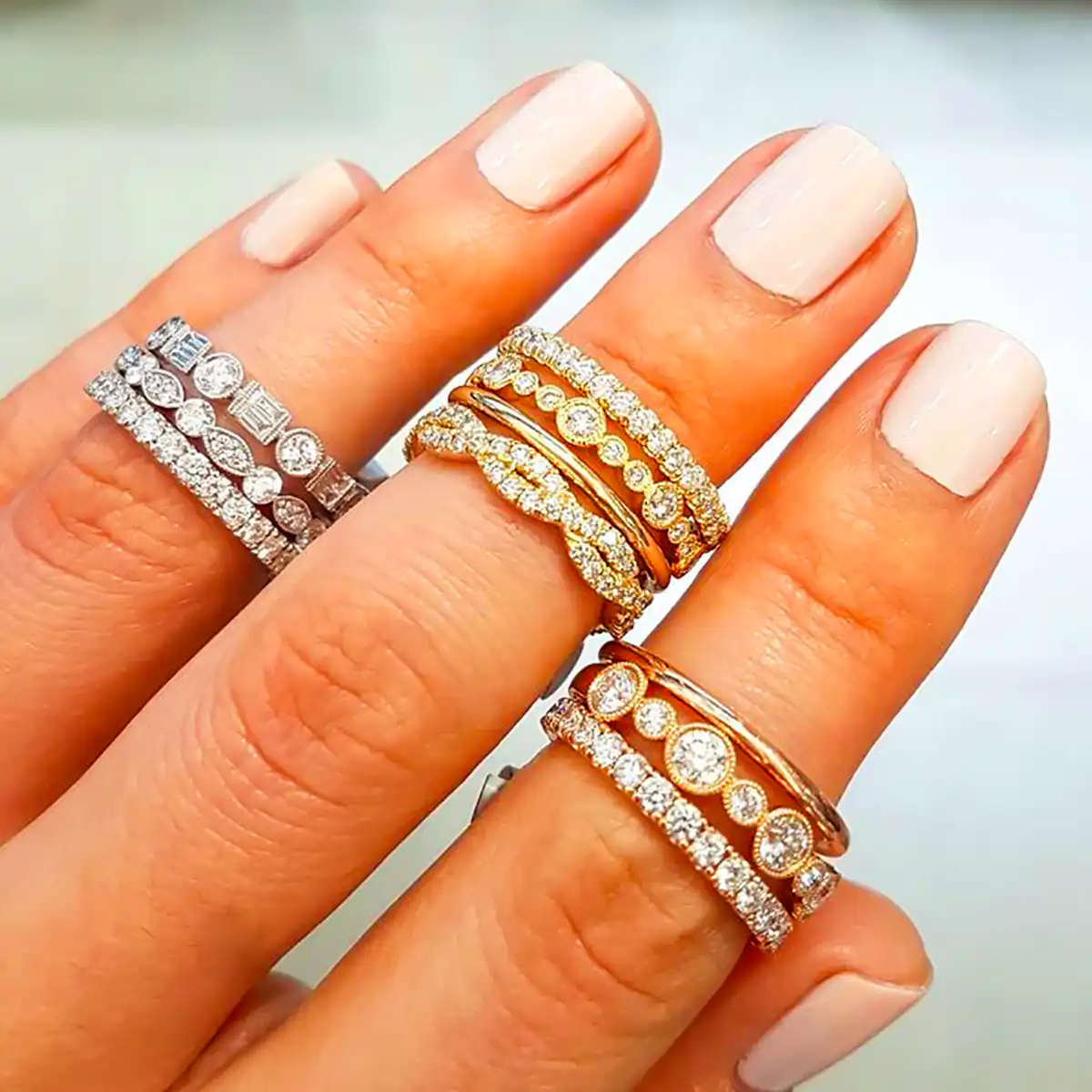 انگشتر ژورنالی و ترند طلا (جدیدترین مدل های ترند امسال ۱۴۰۴ - ۲۰۲۵) انگشتر ژورنالی و ترند طلا