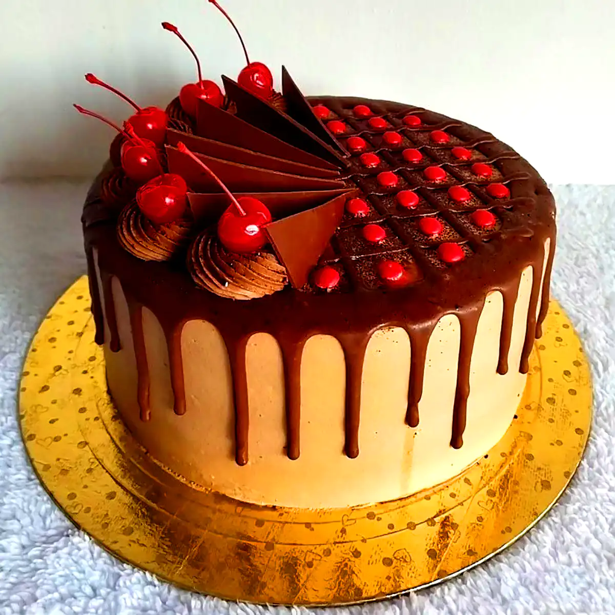کیک تولد شکلاتی