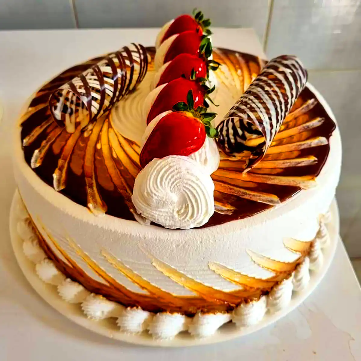 کیک تولد شکلاتی