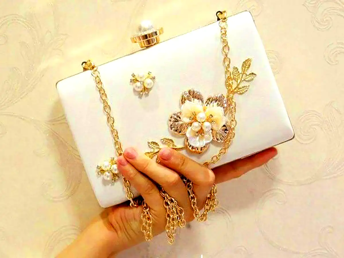 کیف دستی عروس باکلاس