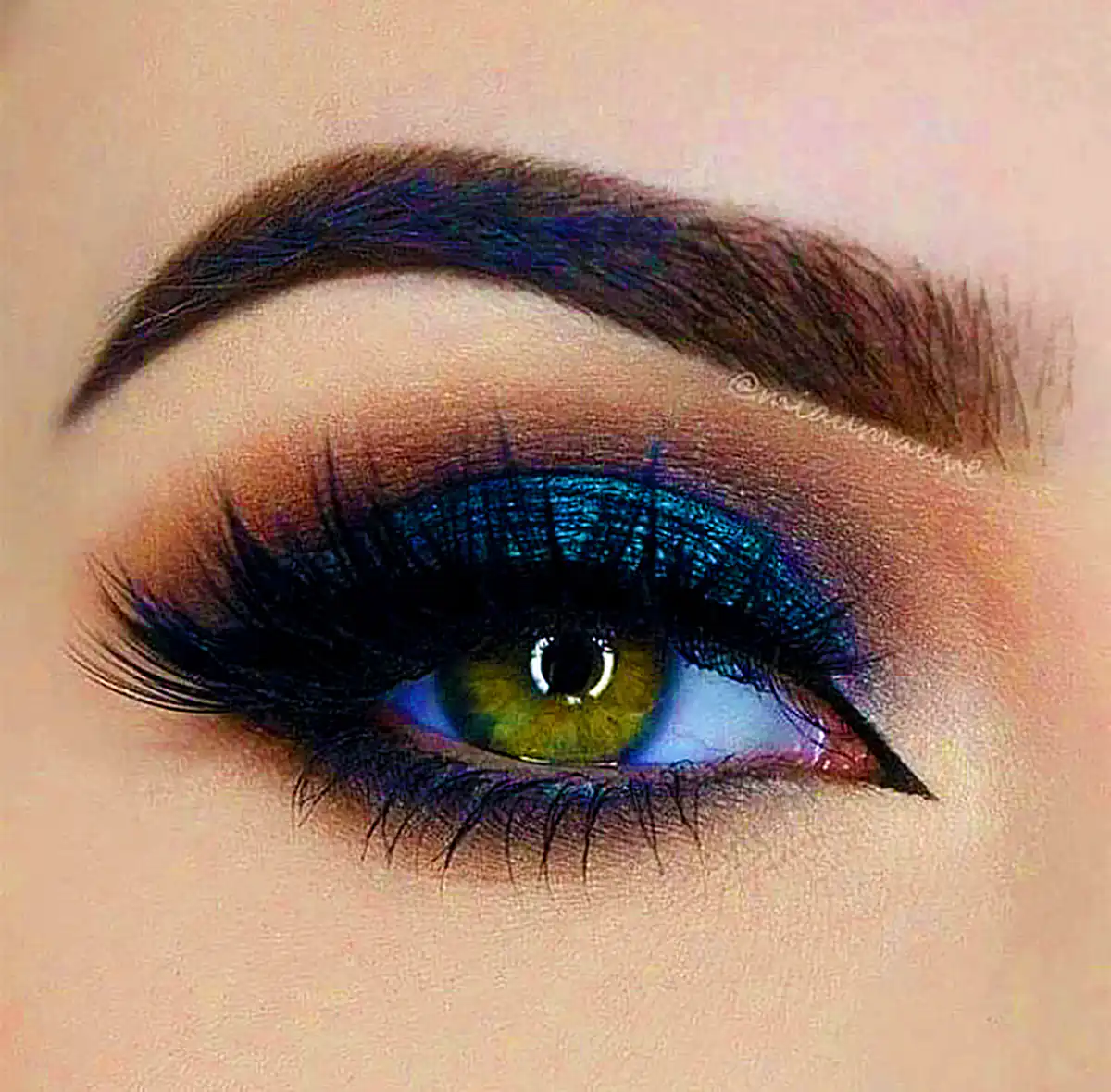 سایه چشم اسموکی