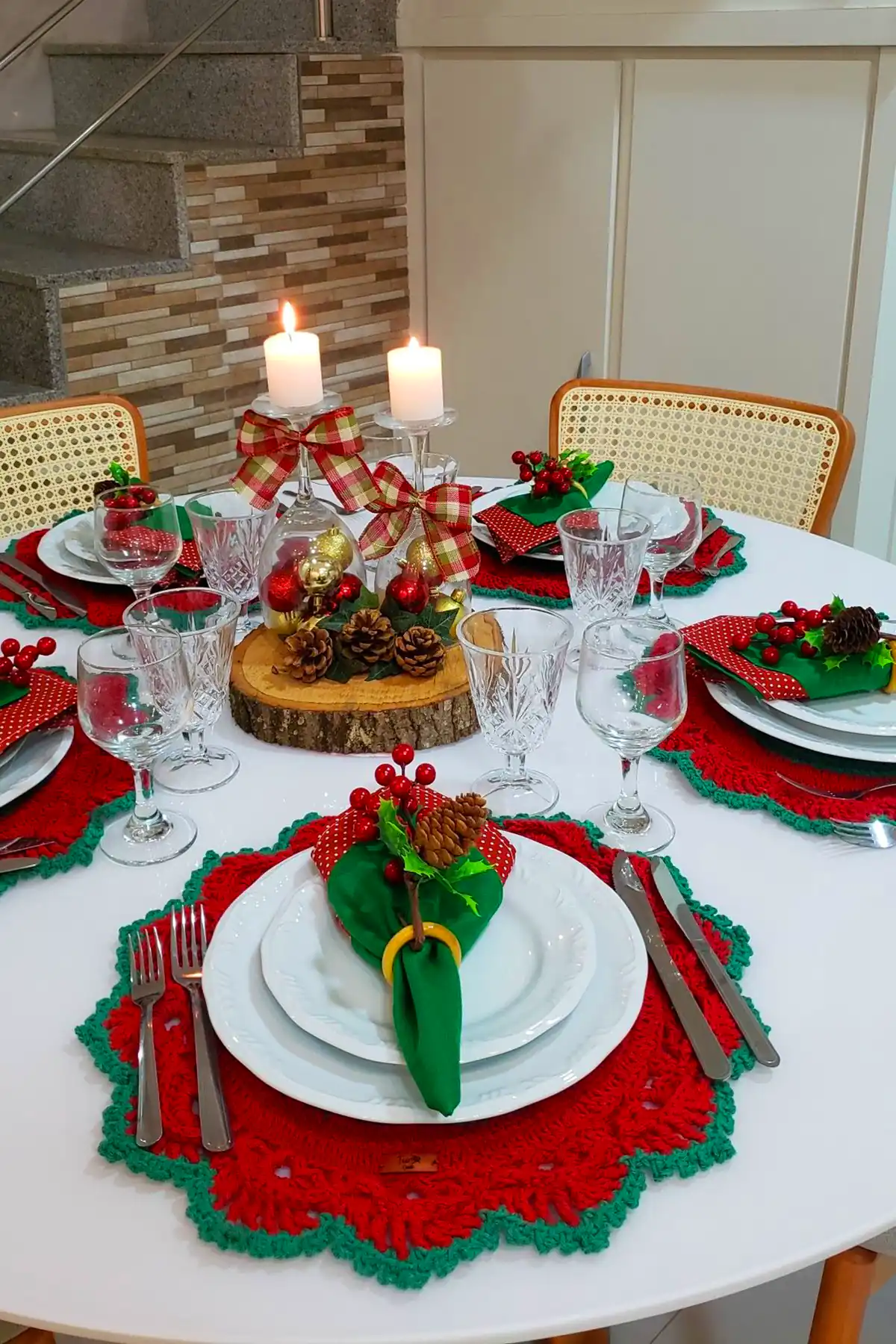 چیدمان کریسمسی میز غذا خوری