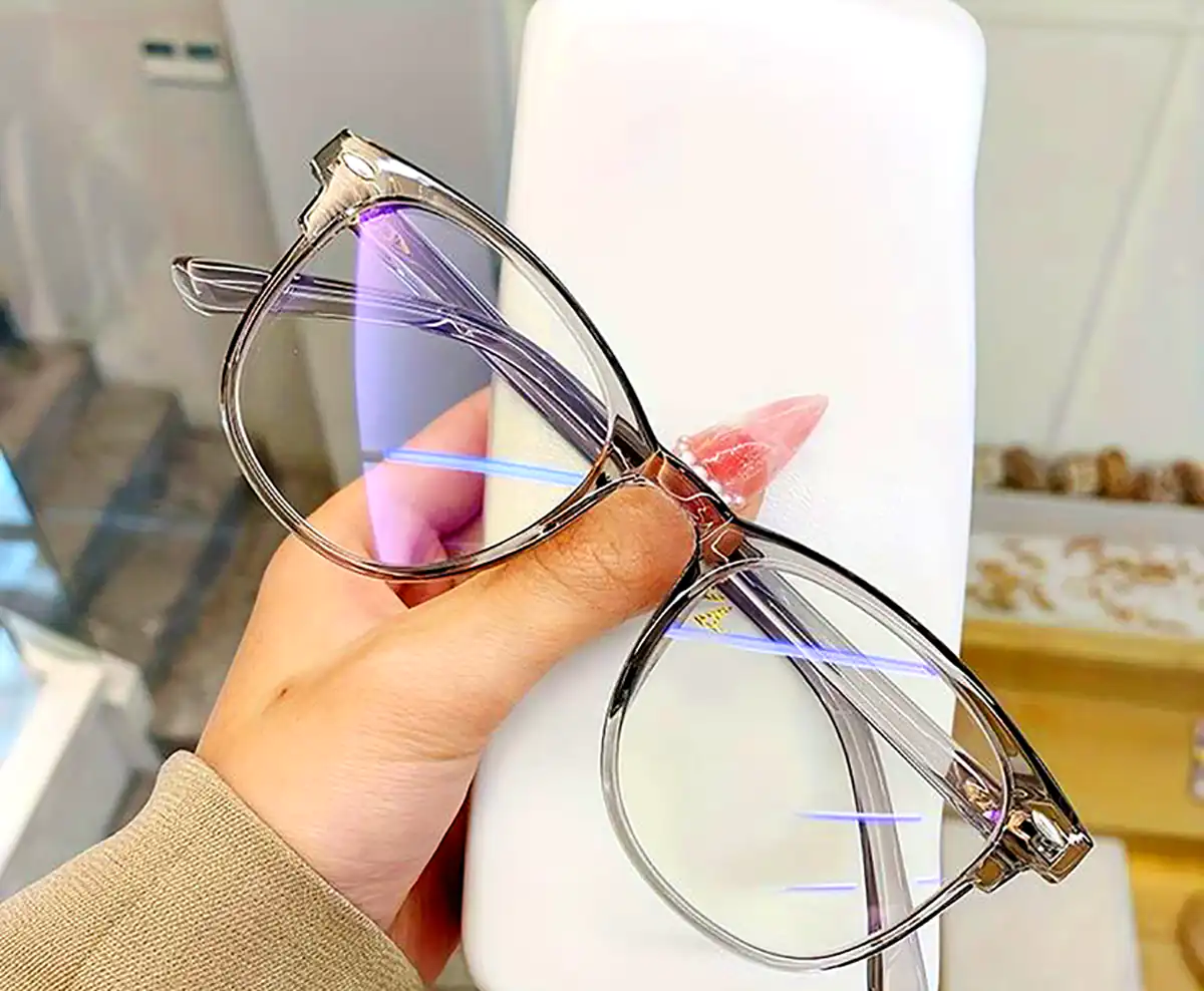 عینک گربه ای کلاسیک و جذاب