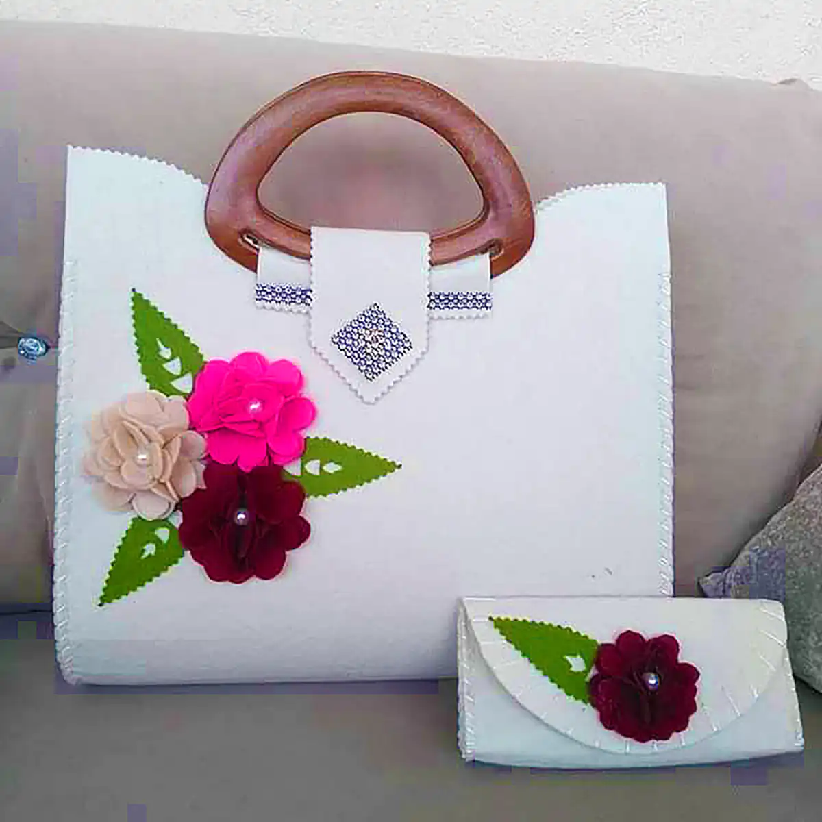 کیف بزرگ دست دوز زنانه