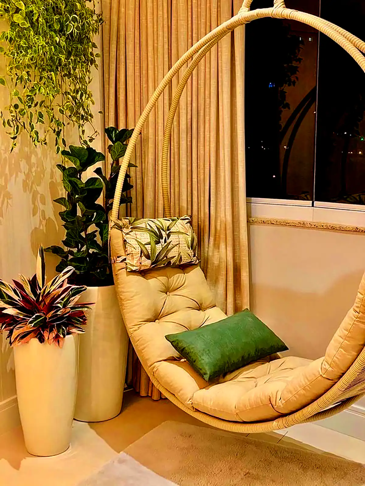 تاب نشیمن مدرن (جدیدترین مدل های ترند امسال ۱۴۰۴ - ۲۰۲۵) تاب نشیمن مدرن
