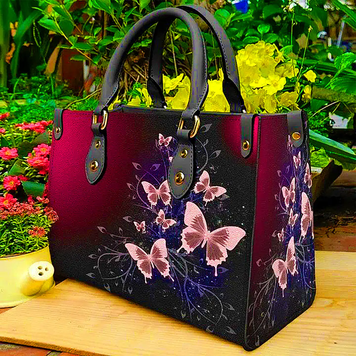 کیف شیک پروانه ای