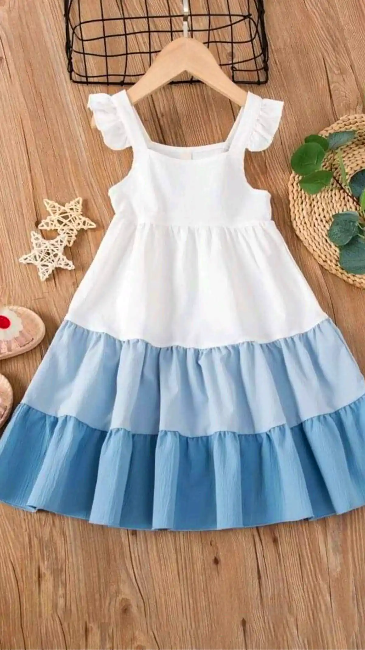پیراهن طبقه‌ای خوش‌رنگ