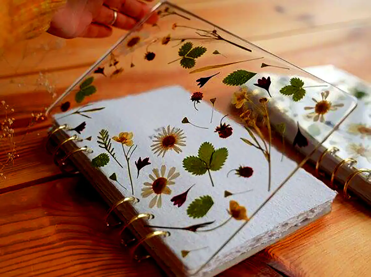 دفترچه رزینی بی نهایت زیبا