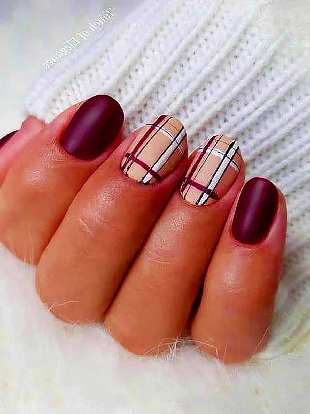 طرح ناخن مدرن بربری