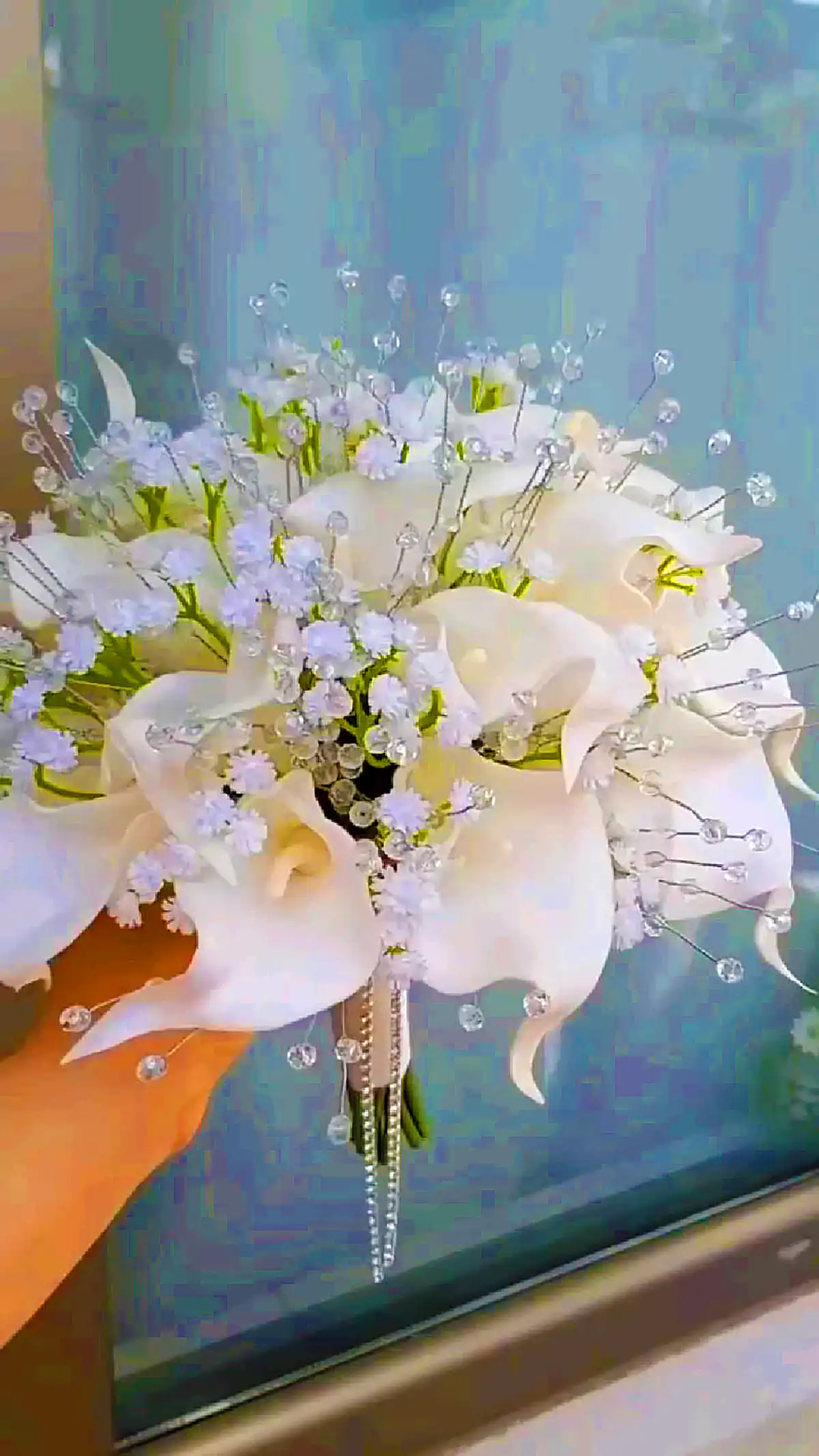 دسته گل سفید امروزی (جدیدترین مدل های ترند امسال ۱۴۰۴ - ۲۰۲۵) دسته گل سفید امروزی