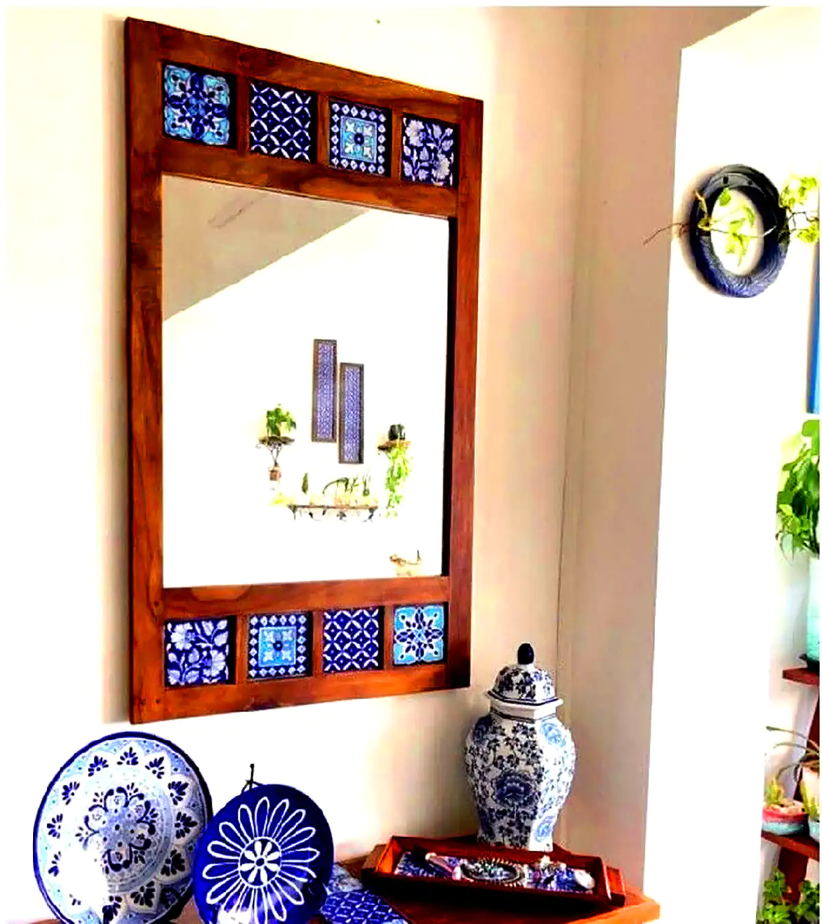 آینه کلاسیک با قاب سنتی