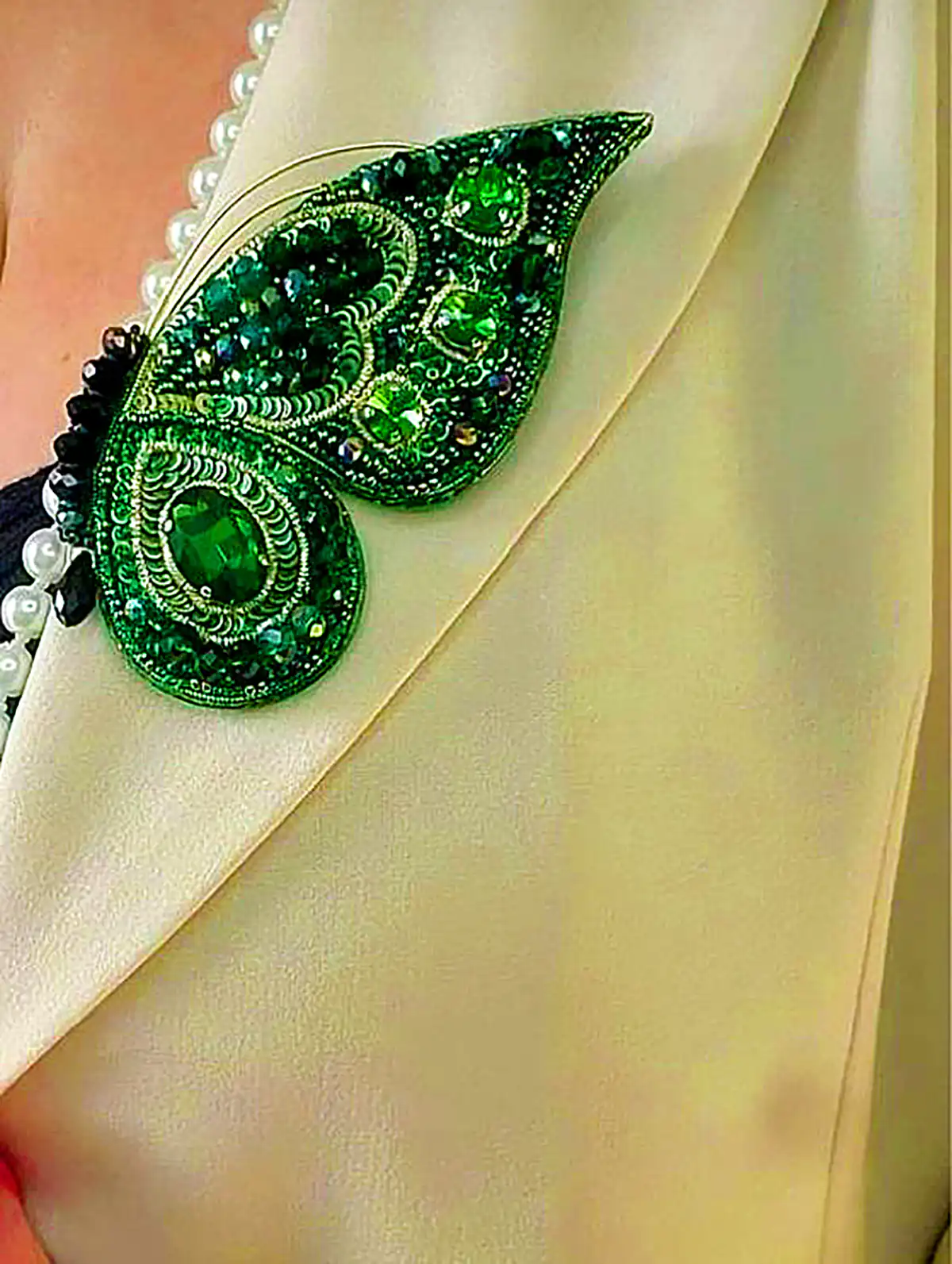 سنجاق سینه لاکچری و جذاب