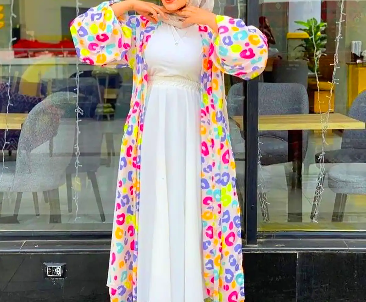 لباس زنانه با طرح گلگلی