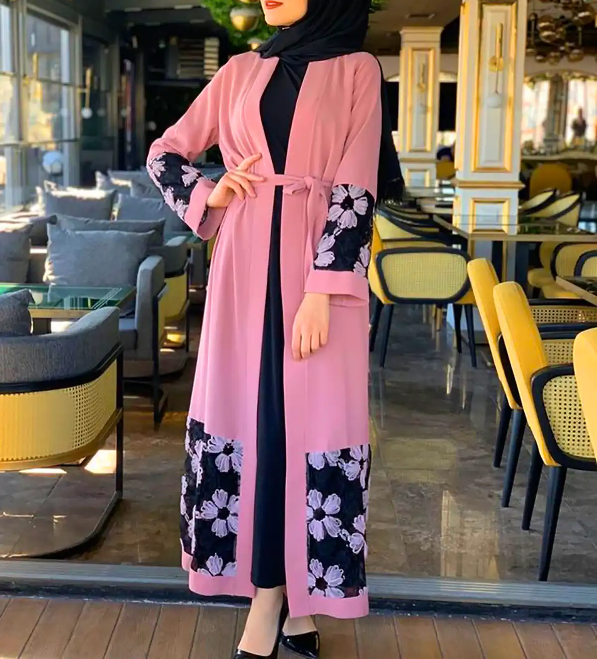 لباس زنانه با طرح گلگلی