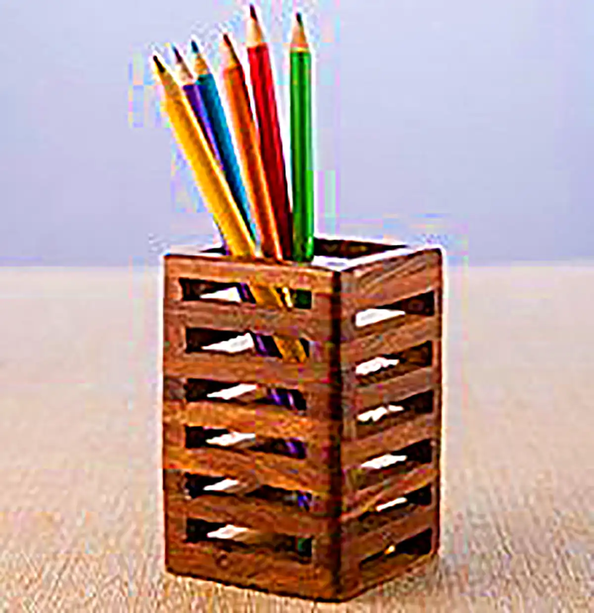 جامدادی رومیزی چوبی و مقاوم 