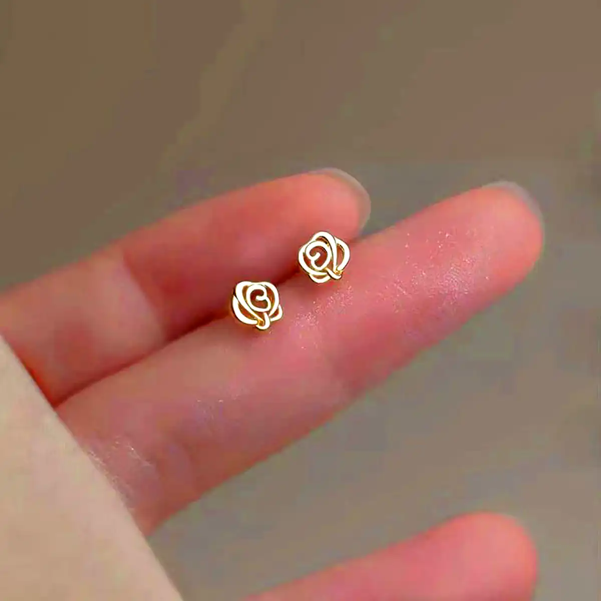 گوشواره مینی میخی