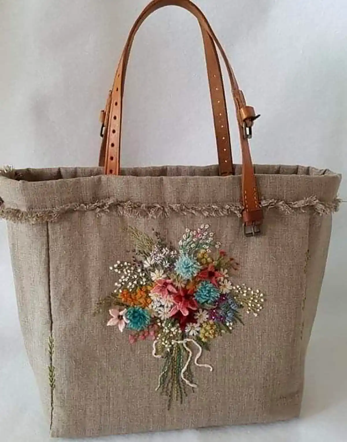 کیف دسته دار کنفی گلدوزی شده