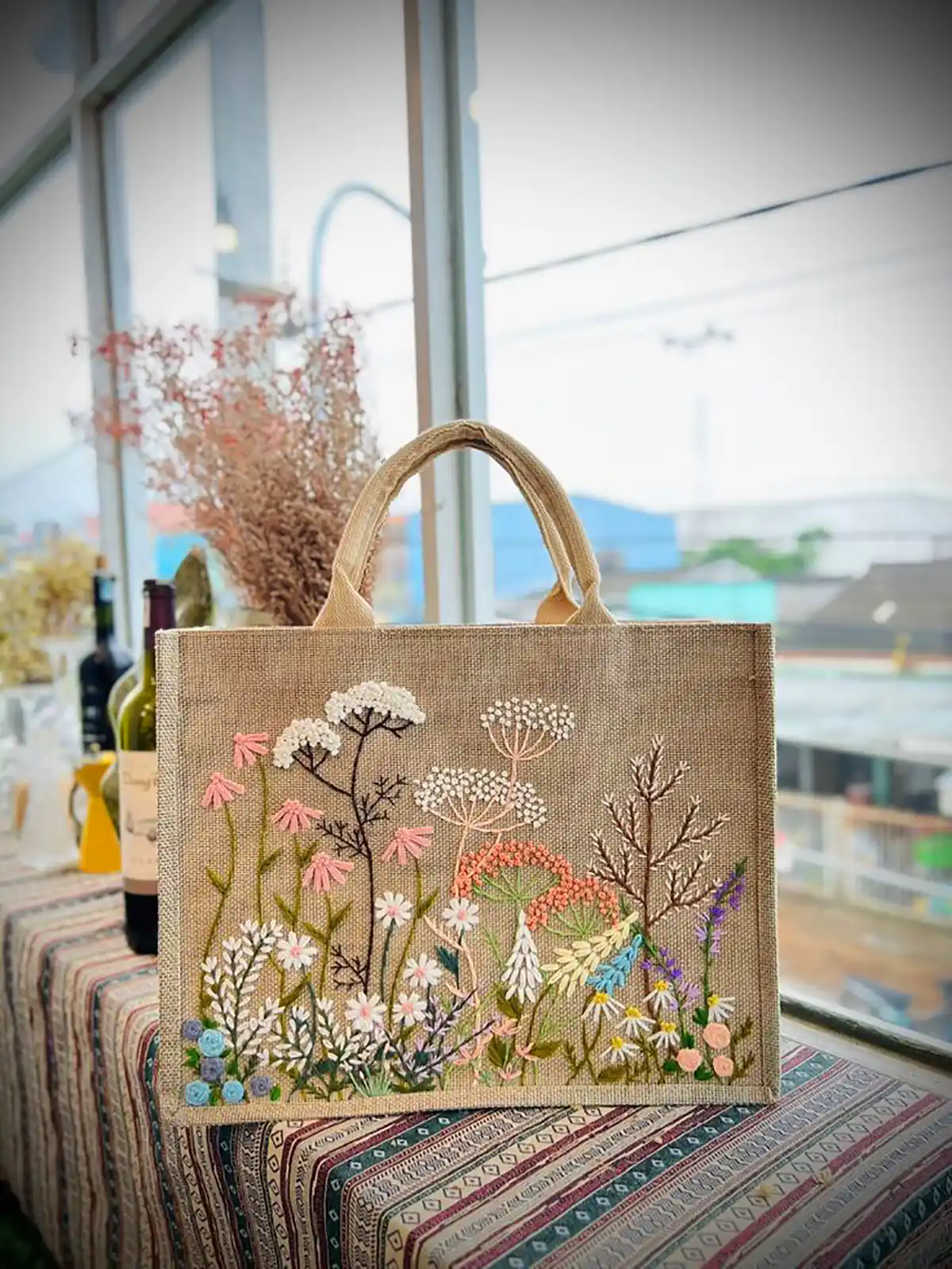 کیف دسته دار کنفی گلدوزی شده