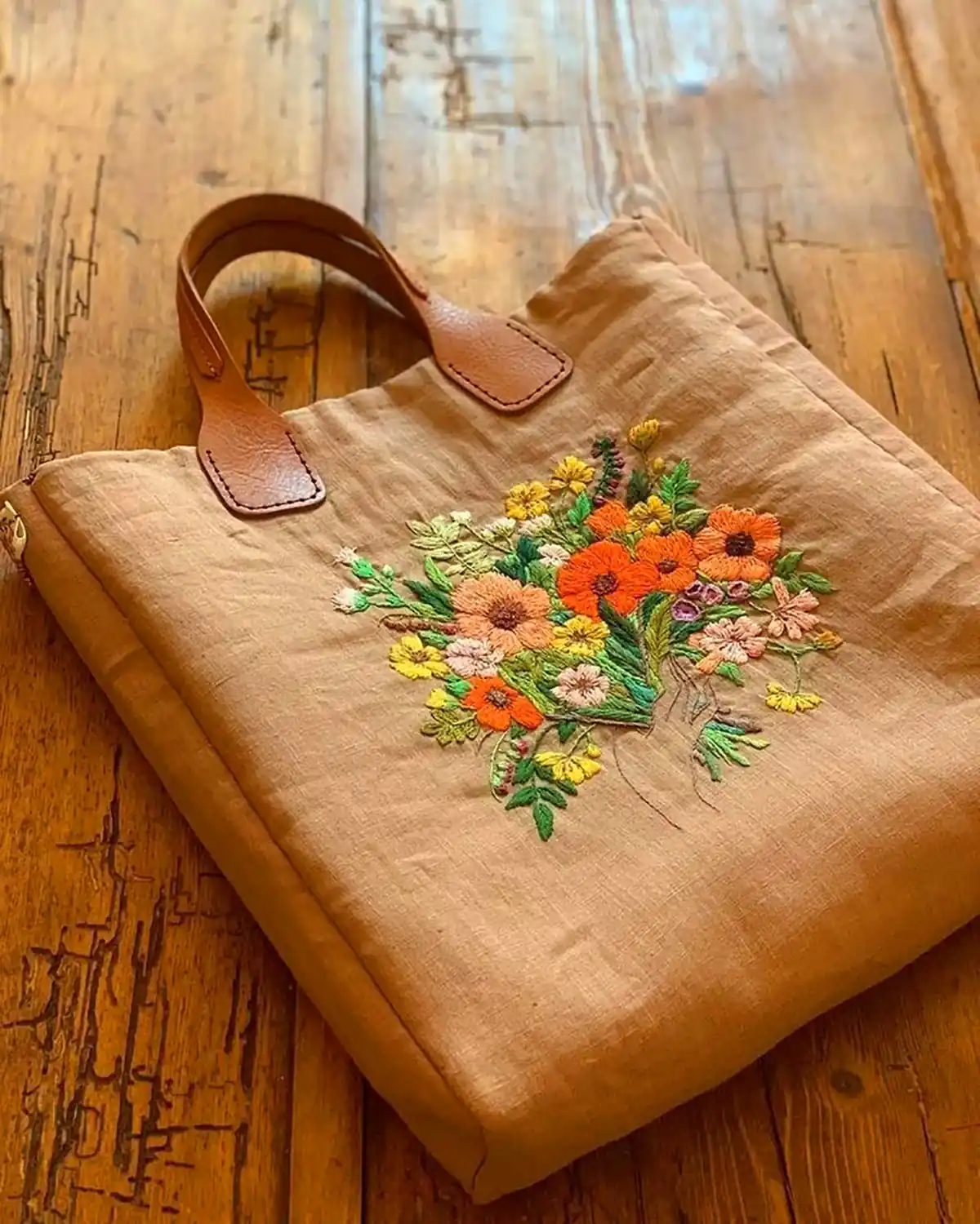 کیف دسته دار کنفی گلدوزی شده