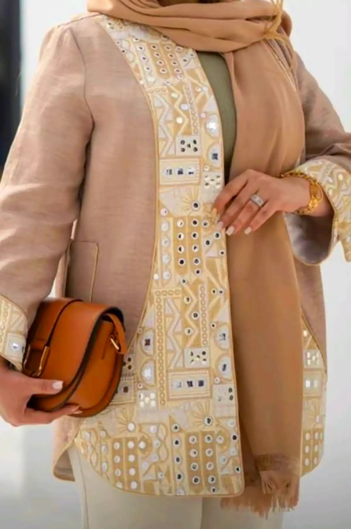 مانتو مدرن و اقتصادی زنانه