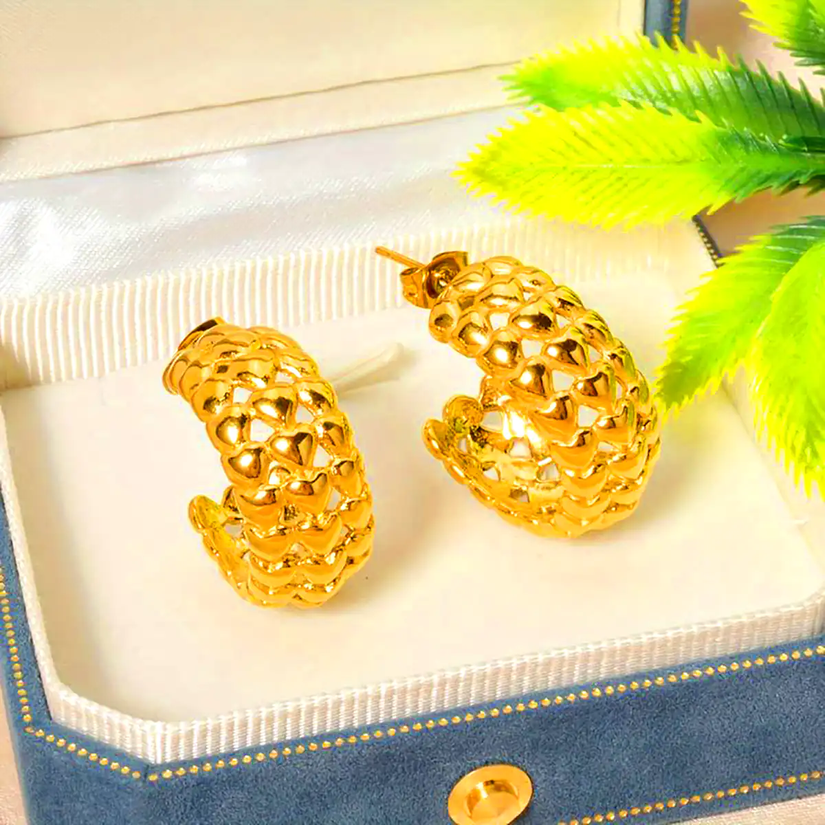 گوشواره مدرن و شیک طلا
