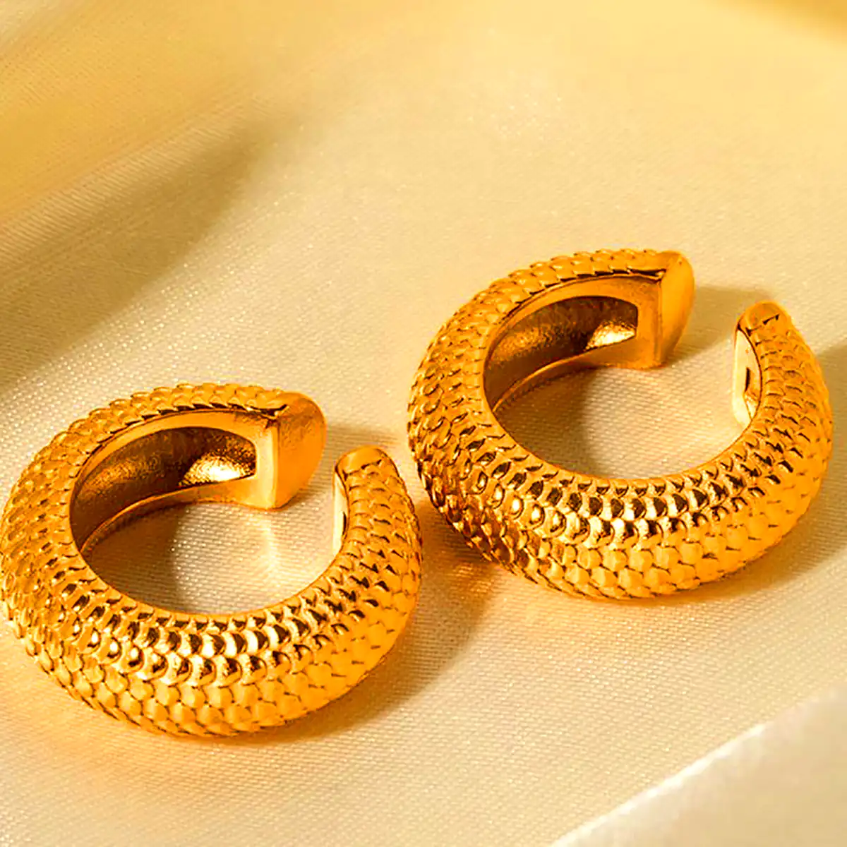 گوشواره مدرن و شیک طلا