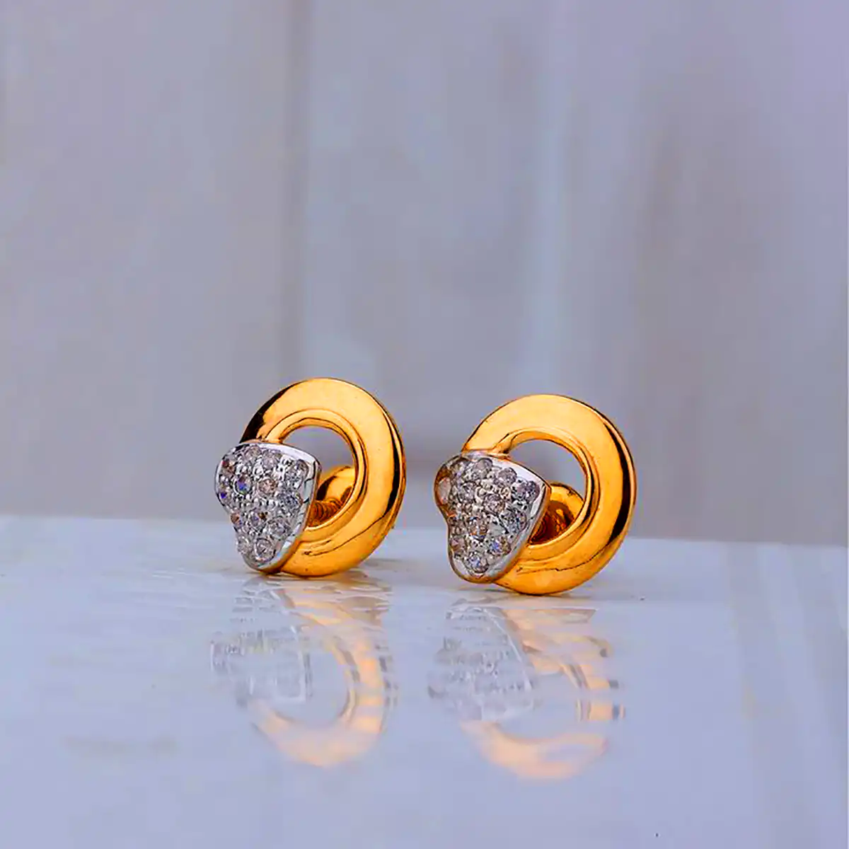 گوشواره مدرن و شیک طلا