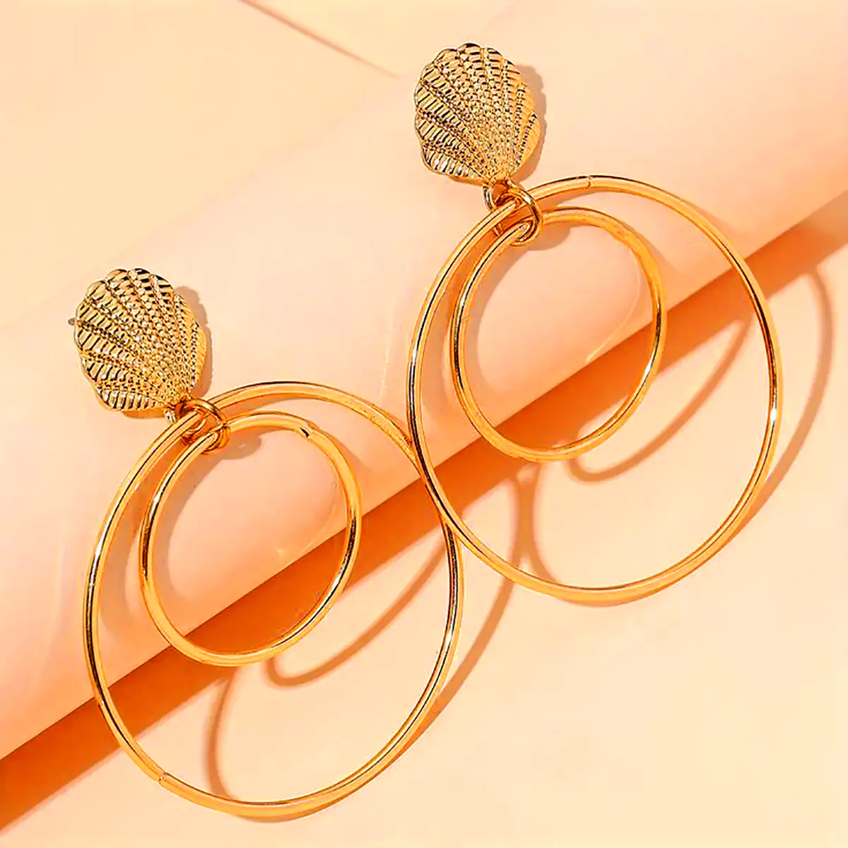 گوشواره حلقه‌ای ساده بزرگ