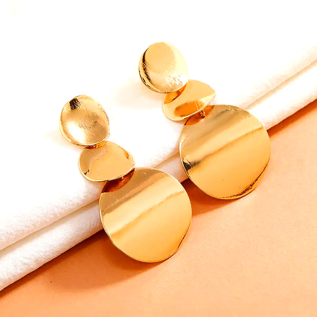 گوشواره حلقه‌ای ساده بزرگ