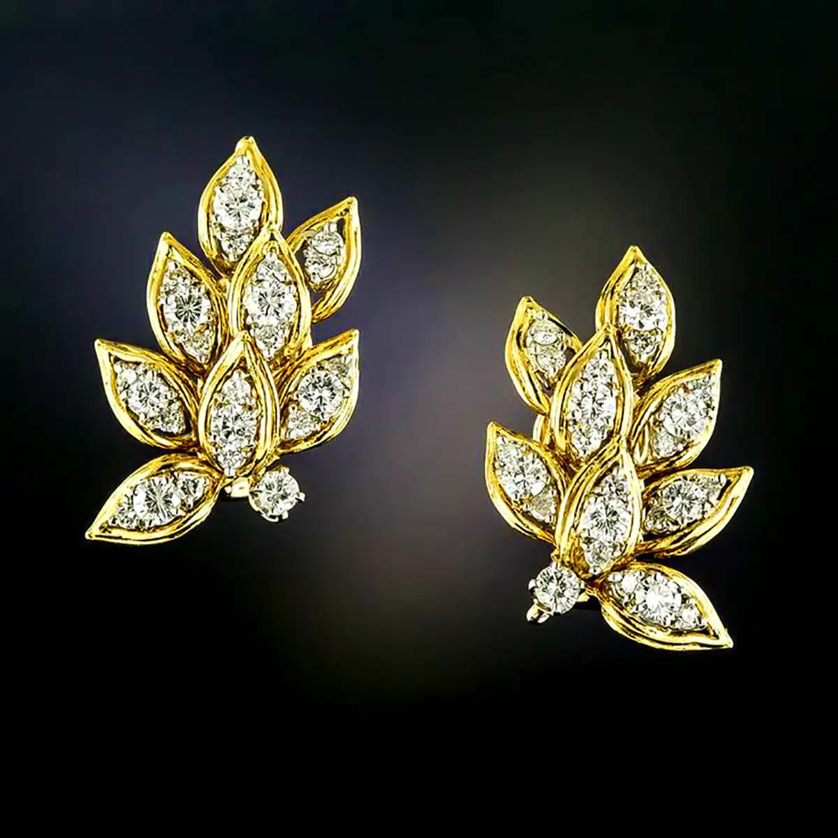 گوشواره طلا مدرن و مینیمال