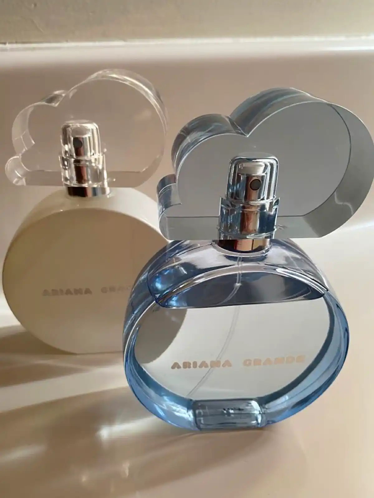 عطر زنانه فانتزی و دلنشین