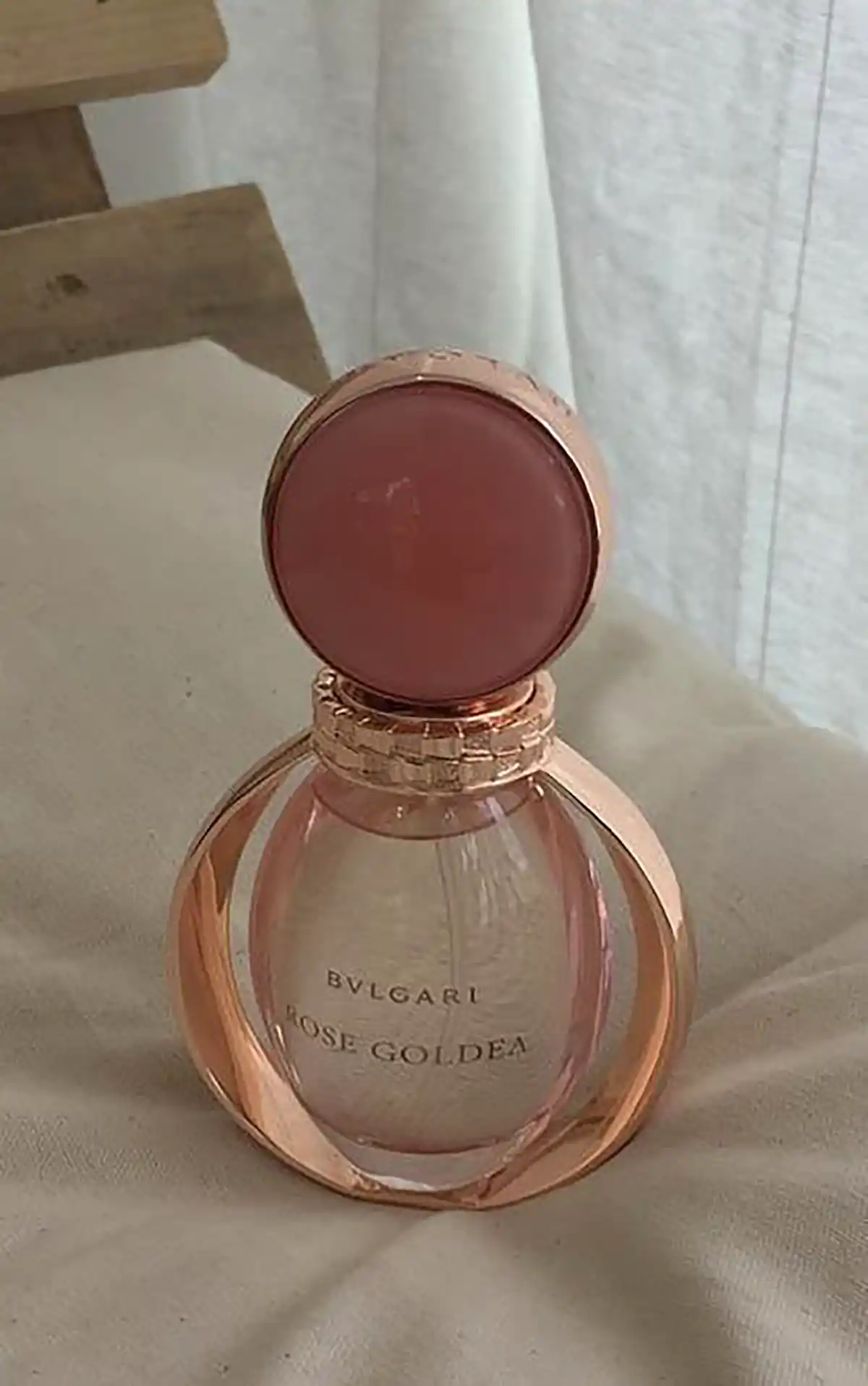 عطر زنانه فانتزی و دلنشین