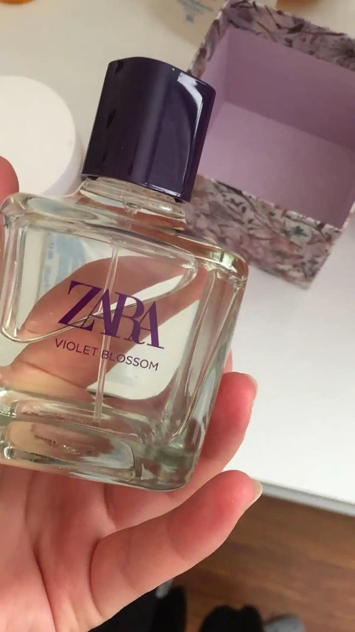 عطر زنانه فانتزی و دلنشین
