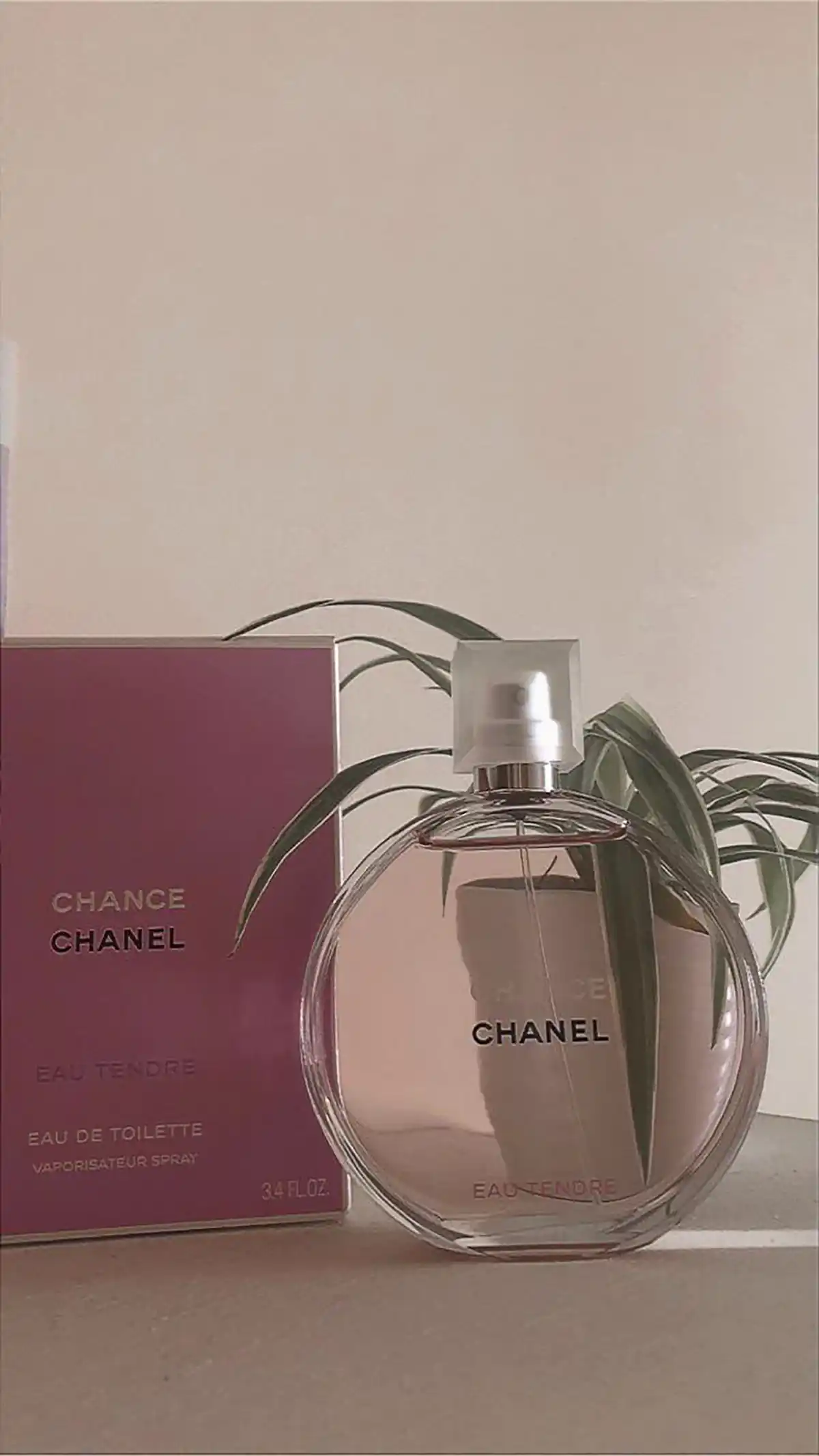 عطر زنانه فانتزی و دلنشین
