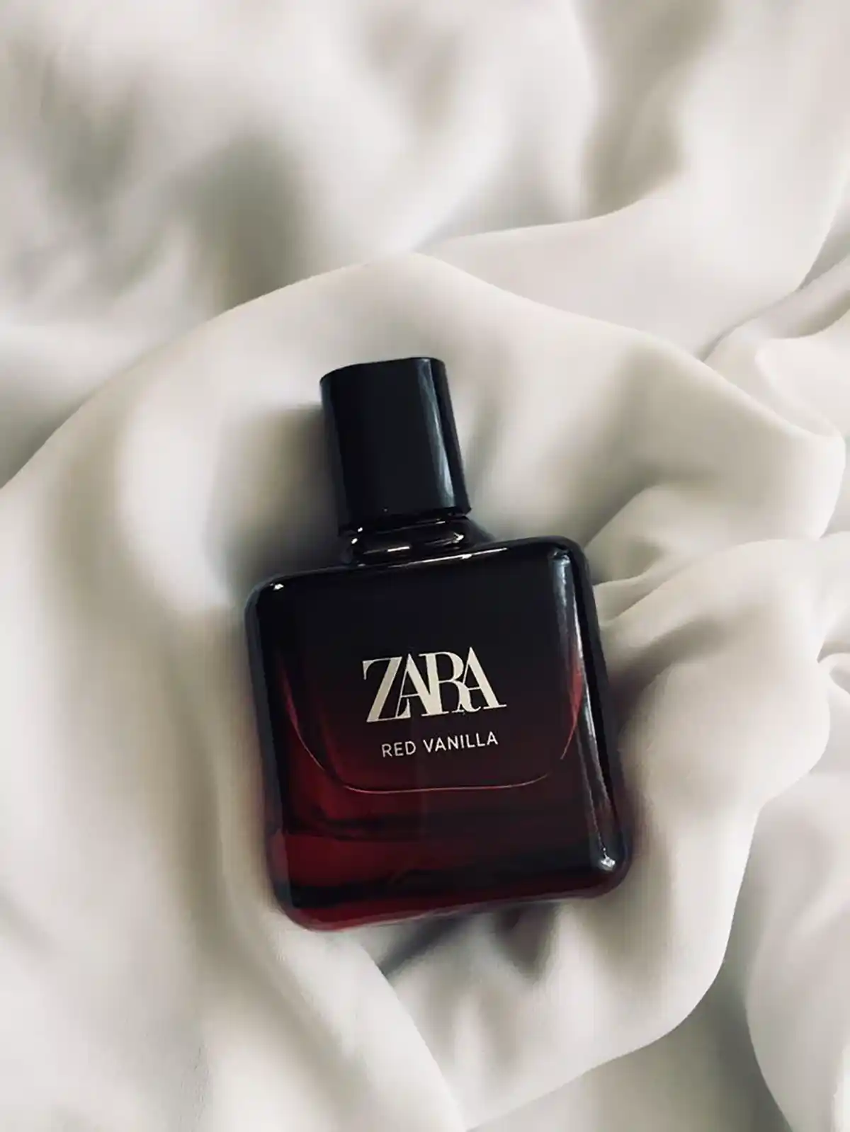 عطر زنانه فانتزی و دلنشین