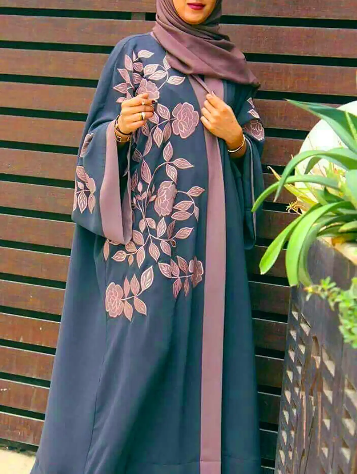 مانتو زنانه بلند و امروزی