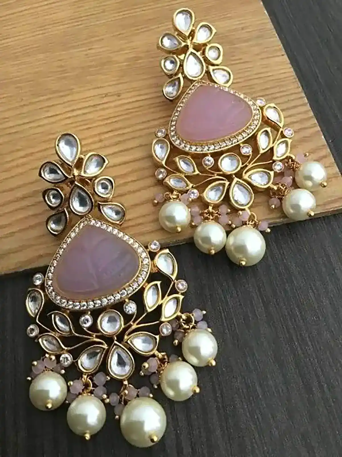 گوشواره کریستالی صورتی سلطنتی