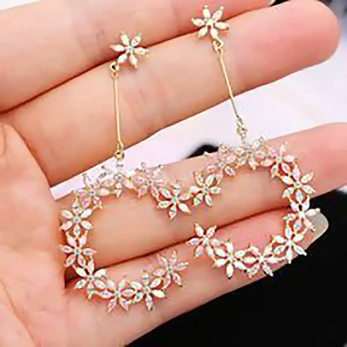 گوشواره کریستالی صورتی سلطنتی