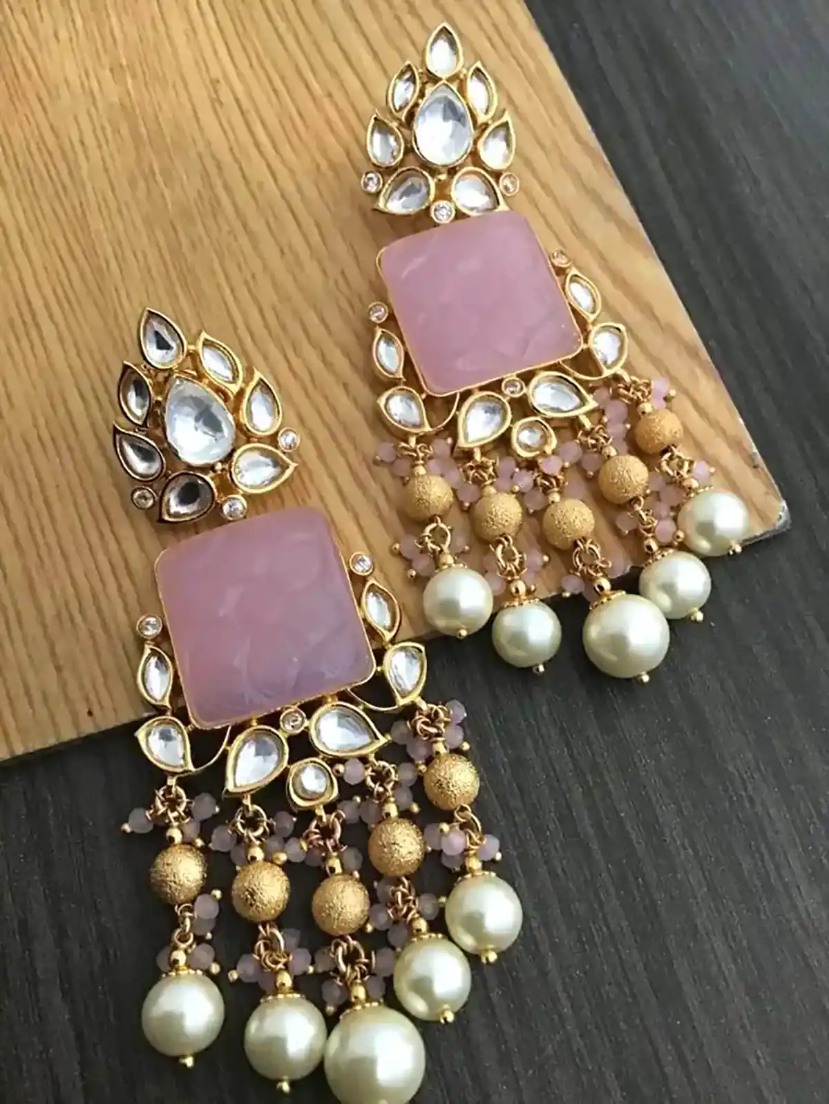 گوشواره کریستالی صورتی سلطنتی