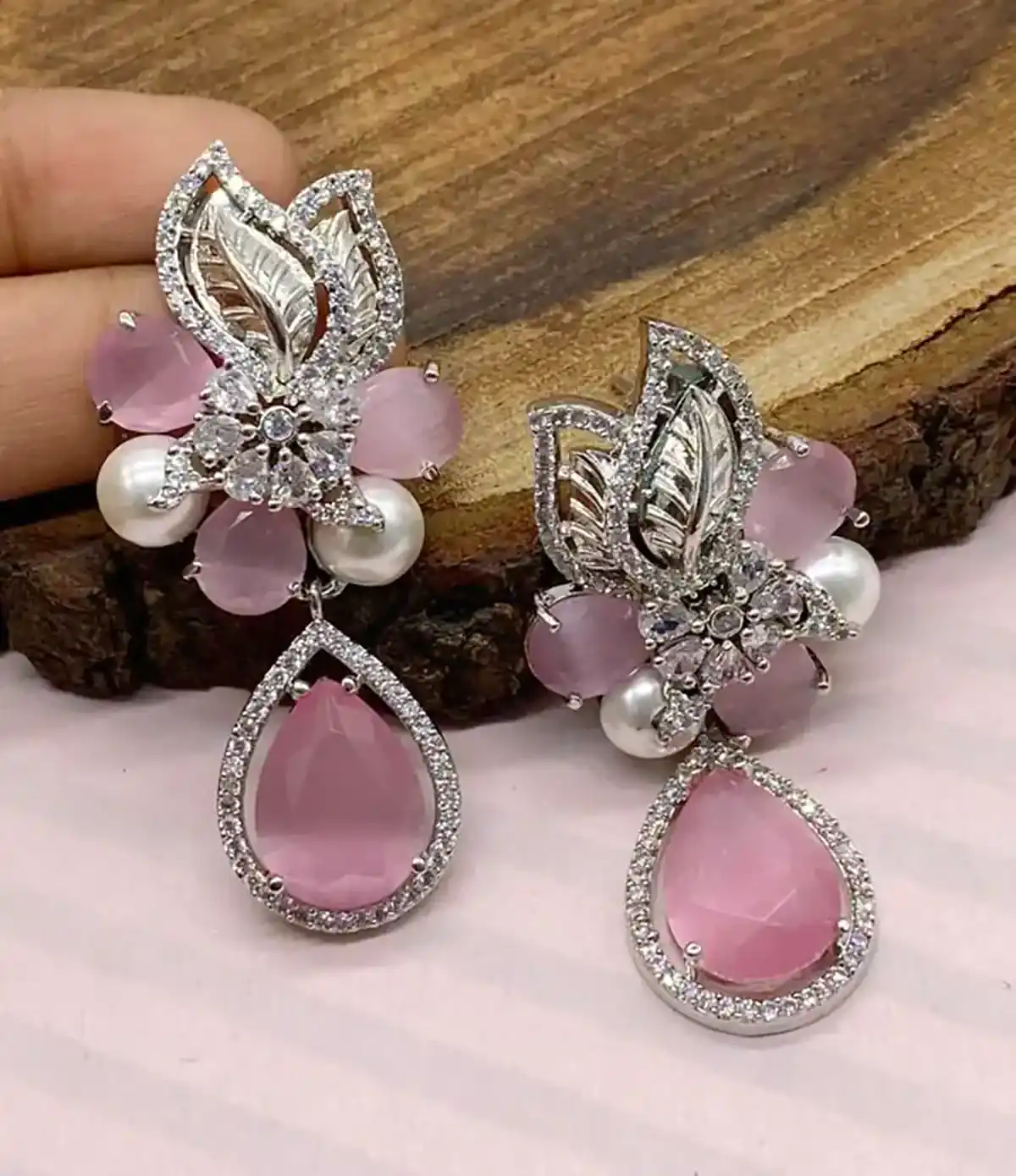 گوشواره کریستالی صورتی سلطنتی