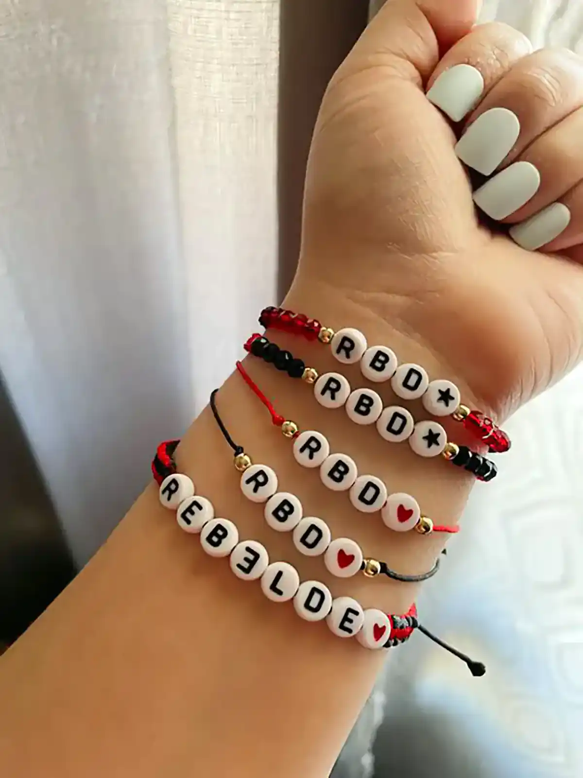 دستبند خلاقانه مهره ای